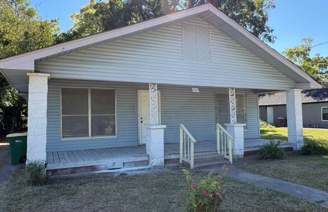 Fully renovated 3 bedroom, 2 bath house in NLR Gallery 1