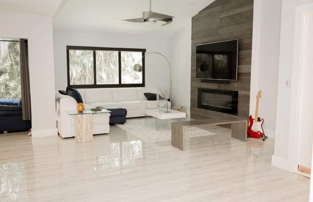 5700 Coach House Circle unit: D photos photos