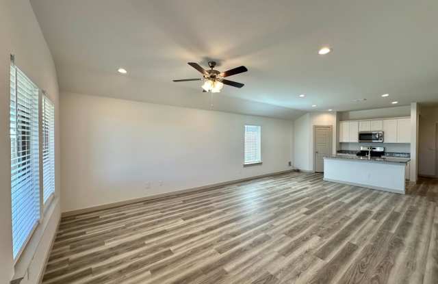 Four Bedroom - Lubbock Cooper ISD! Gallery 3