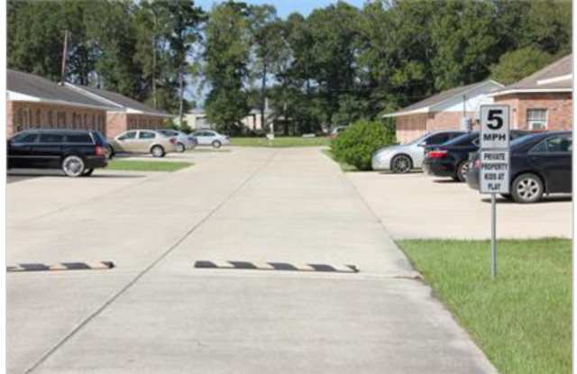 42493 Barry Ct Gallery 3