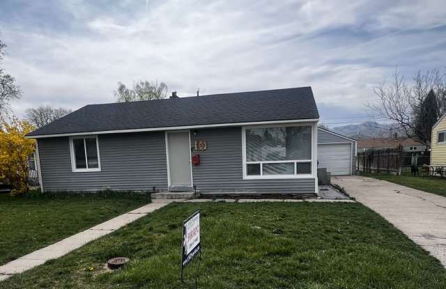 Adorable Three Bedroom One Bathroom Single Car Garage photos photos