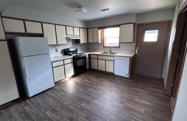 439 E Monroe Ave photos photos