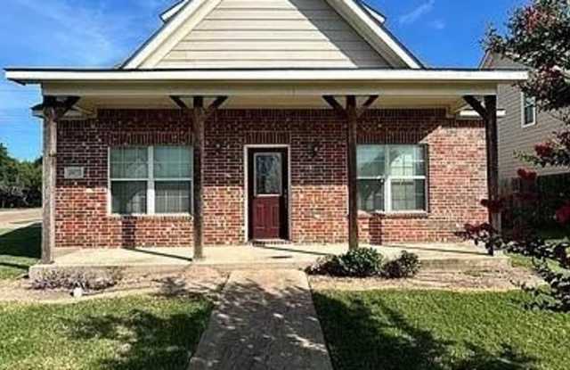 2473 Horse Shoe Drive photos photos