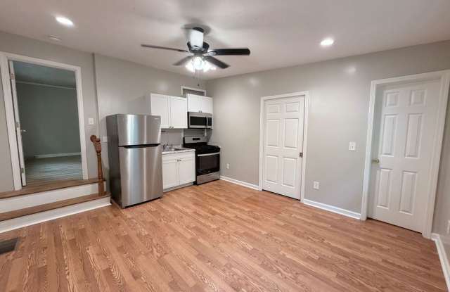 CHARMING COTTAGE IN NORMALTOWN PRE-LEASING FOR AUGUST 9TH 2027! Gallery 3