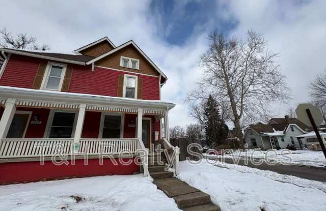 1820 East 12th Street photos photos