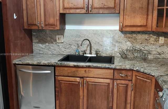 9735 NW 52nd St photos photos