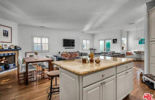 934 Hilldale Avenue - 934 Hilldale Avenue, West Hollywood, CA 90069