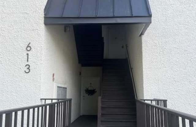 613-G OAKLAND HILLS CT #302 photos photos