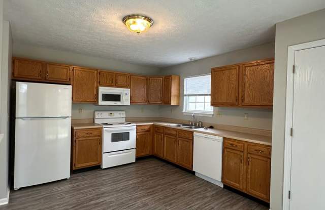 3 Bedroom Home in West Lafayette - AVAILABLE IN FEBRUARY - 1936 Halyard Court, Tippecanoe County, IN 47906