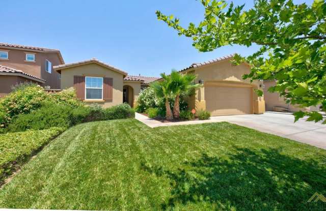 5900 Warren Ridge Drive - 5900 Warren Ridge Drive, Bakersfield, CA 93313