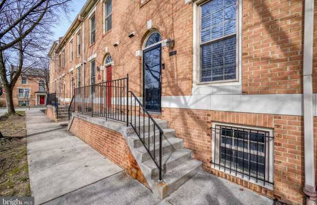 2822 ELLIOTT STREET Gallery 2
