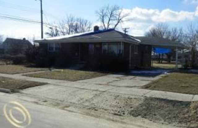 Stunning 3 Bedroom Brick House, near Gratiot in Roseville, freshly remodeled! photos photos