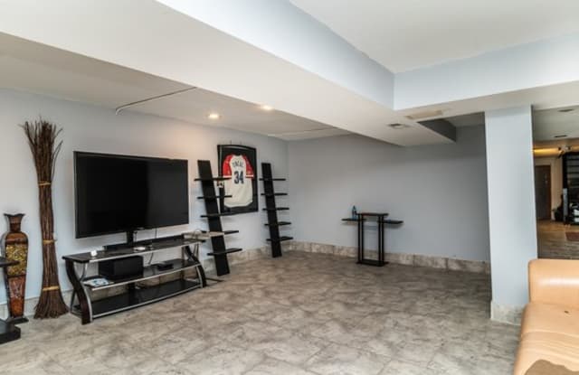 4758 South Champlain Avenue - House - 4758 South Champlain Avenue, Chicago, IL 60615