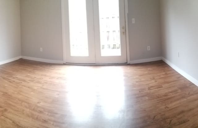 176 Hayes St - 176 Hayes Street, Delaware, OH 43015