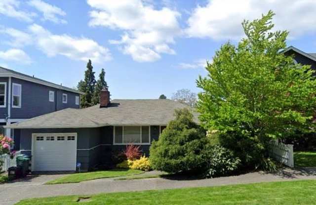 4531 49th Ave NE - 4531 49th Avenue Northeast, Seattle, WA 98105
