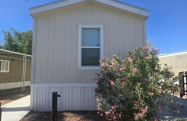 2038 Palm St - 2038 Palm Street, Sunrise Manor, NV 89104