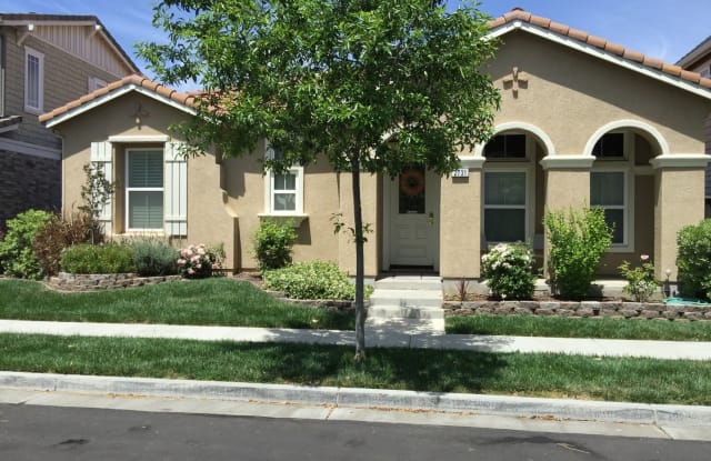 2731 Nicolson Circle - 2731 Nicolson Circle, Woodland, CA 95776