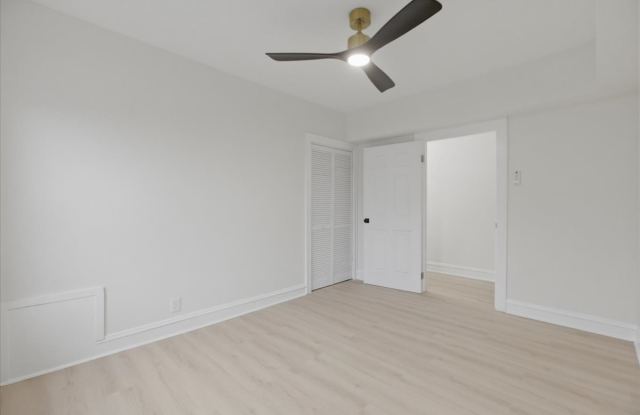 4004 North Bell Avenue Gallery 2