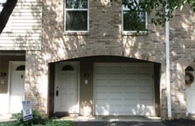 37 Run Street - 37 Run St, Carnegie, PA 15106
