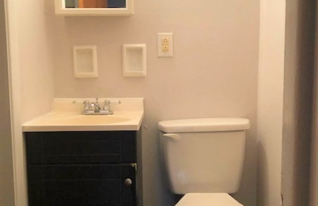 2259 Dupont Ct Gallery 4