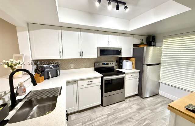 300 Promenade Dr Gallery 2