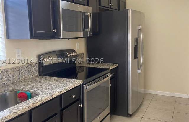 17186 SW 93RD ST photos photos