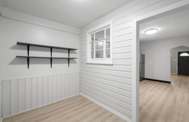 SECURE your spot TODAY and ENJOY $250 OFF the 1st MONTH of rent if signed lease by 8/28/24! JUST RENOVATED! STUNNING 2 BEDROOM HOUSE WITH NO STAIRS AVALABLE IN GLASSPORT! WITH OFF-STREET PARKING! Gallery 3