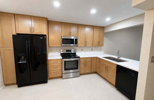 Beautifully Updated 2-Bedroom, 2-Bathroom Home with 2-Car Garage! Gallery 4