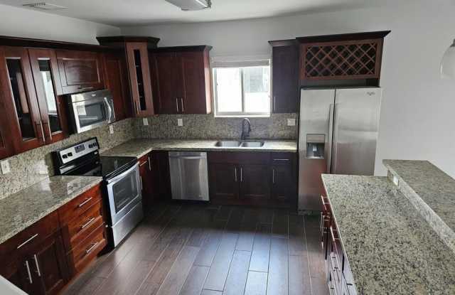 323 SW 11TH STREET photos photos