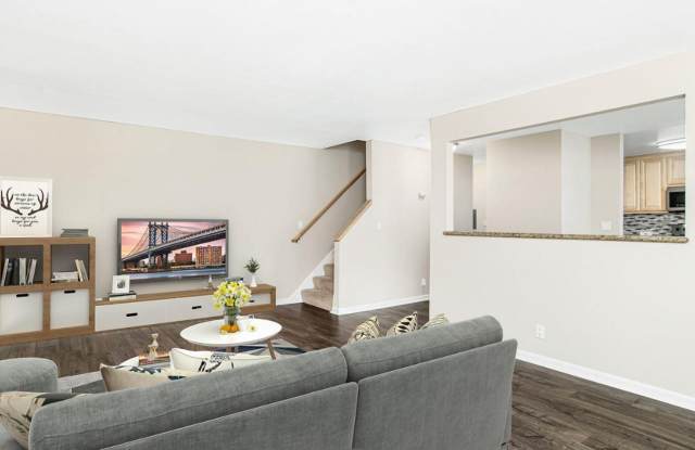 Charming  Spacious Townhome Located in San Leandro Gallery 4