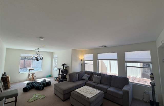 2515 Begonia Valley Avenue Gallery 4