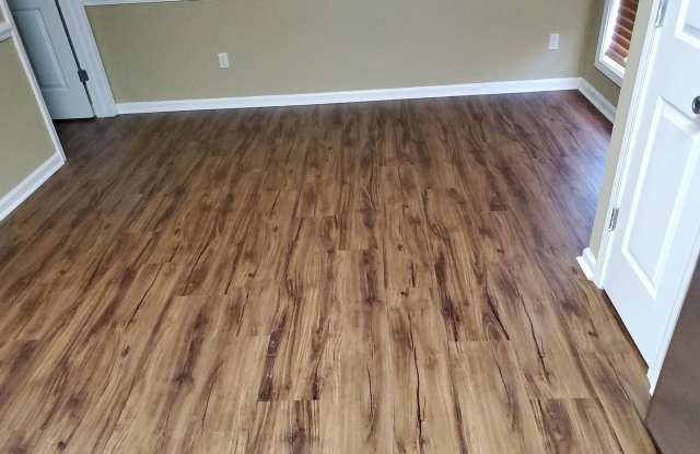 Room in 3 Bedroom Home at Olmadison Pl photos photos