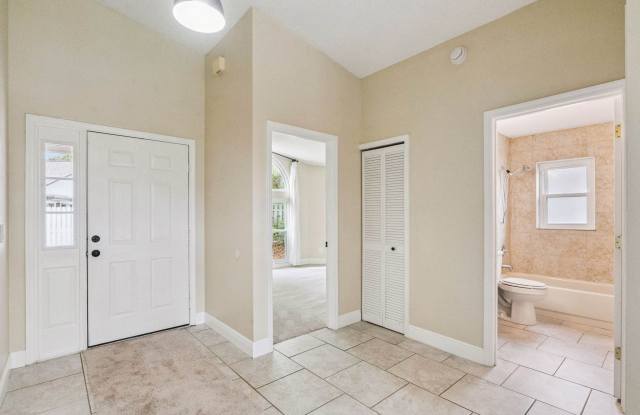 14643 Traders Path Gallery 3