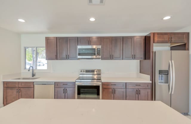 Amazing Tri-Level home close to ASU. Pool and 2 Car Garage photos photos