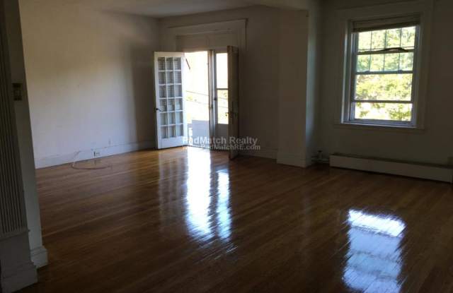 724 Washington St. photos photos