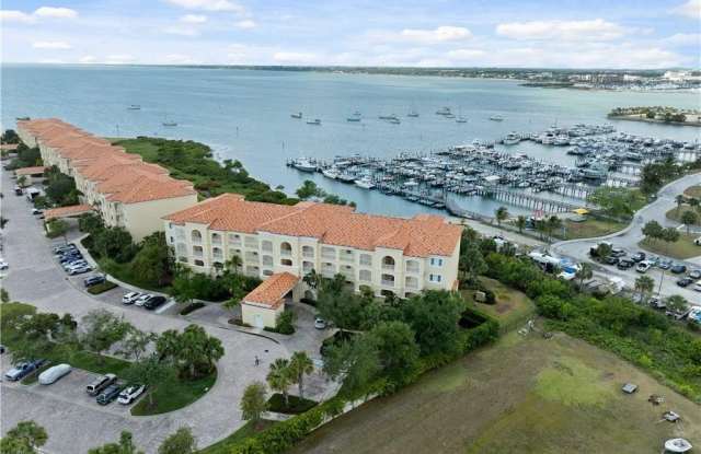 34 Harbour Isle Drive W unit: 303 photos photos