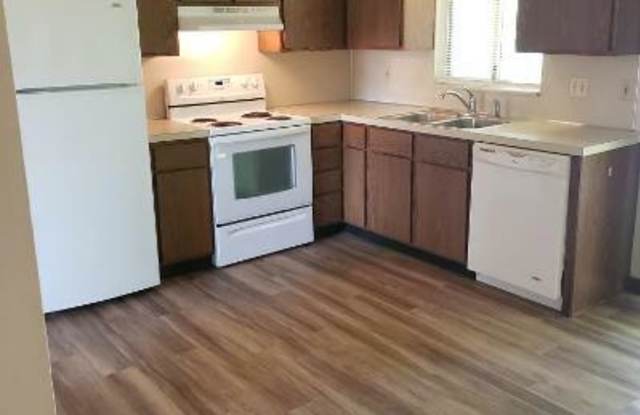 1349 Vineland Court Southeast Gallery 2