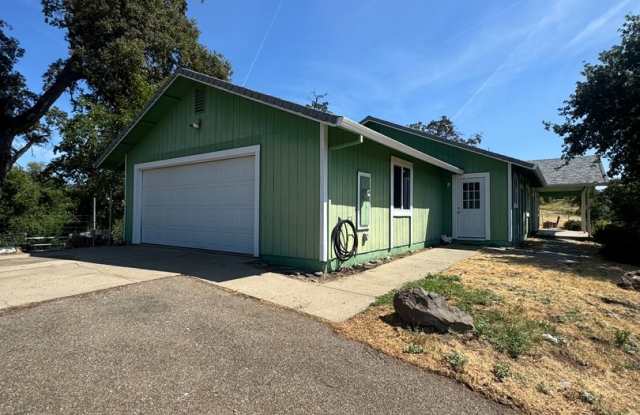 3 BEDROOM HOME IN COUNTRY SETTING - 26837 Whitmore Road, Shasta County, CA 96062