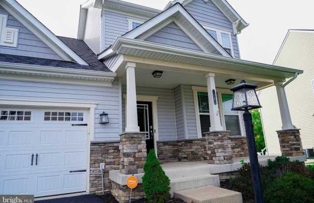 18 FARMVIEW Drive Gallery 1