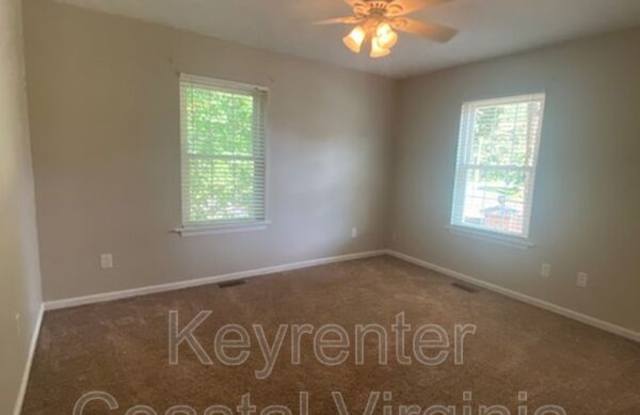 100 Tabb Lakes Dr Gallery 2