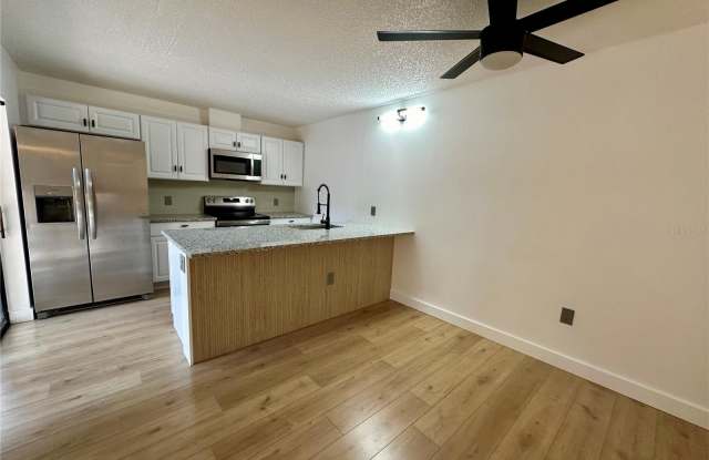 2706 4TH COURT Gallery 2