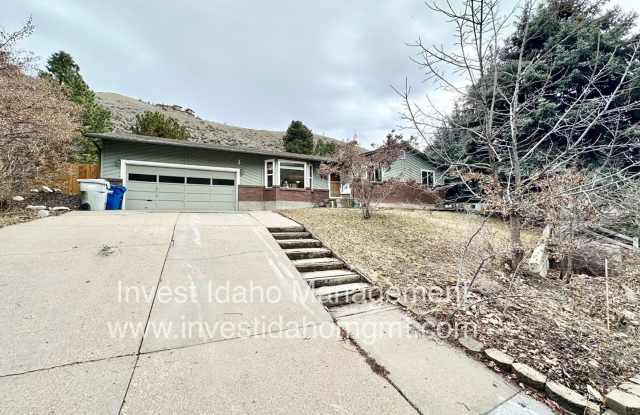 Enjoy the foothill views from your backyard! Gallery 4