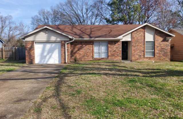 3760 Saint Elmo Ave - 3760 Saint Elmo Avenue, Memphis, TN 38128