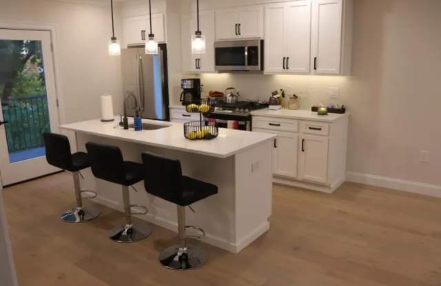 34 Perthshire Rd. photos photos