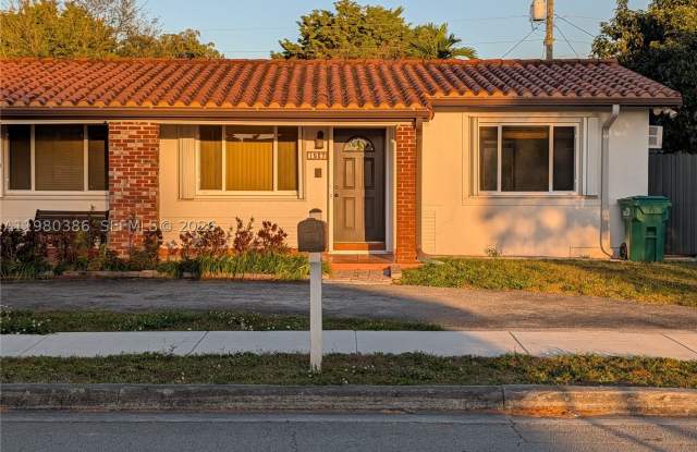 1037 SW 76th Ave photos photos