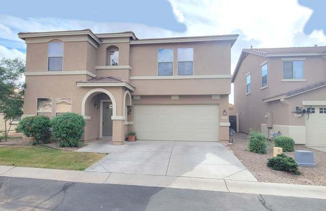 2400 Square feet 4 bedroom rental Power  Baseline photos photos