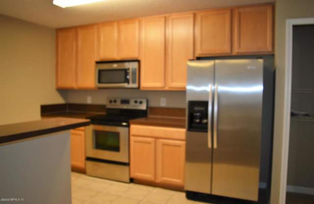 7055 DEER LODGE CIR Gallery 2