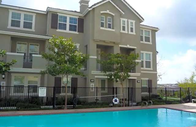 Charming 4 bedroom 4 bathroom in heart of East Lake! photos photos