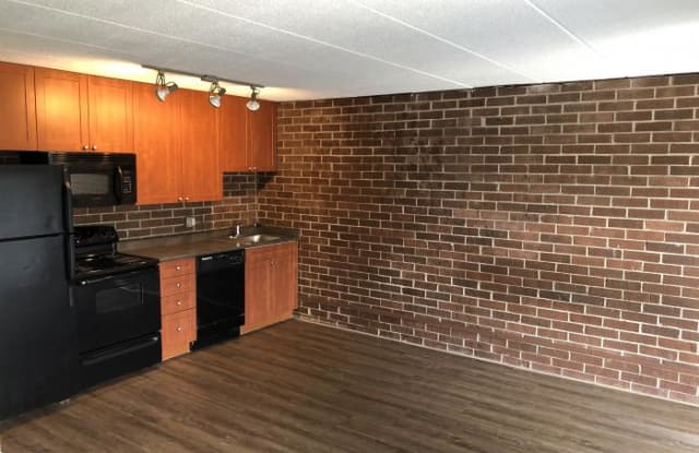 1622 Worcester Rd. - 1622 Worcester Road, Framingham, MA 01702