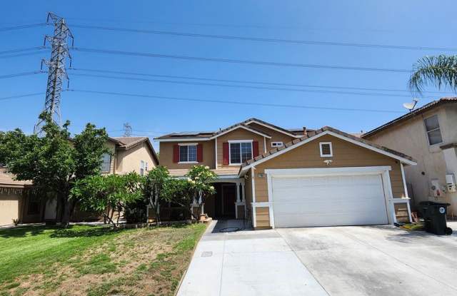 Beautiful 5 Bedroom House fully remodeled. MUST SEE!! photos photos